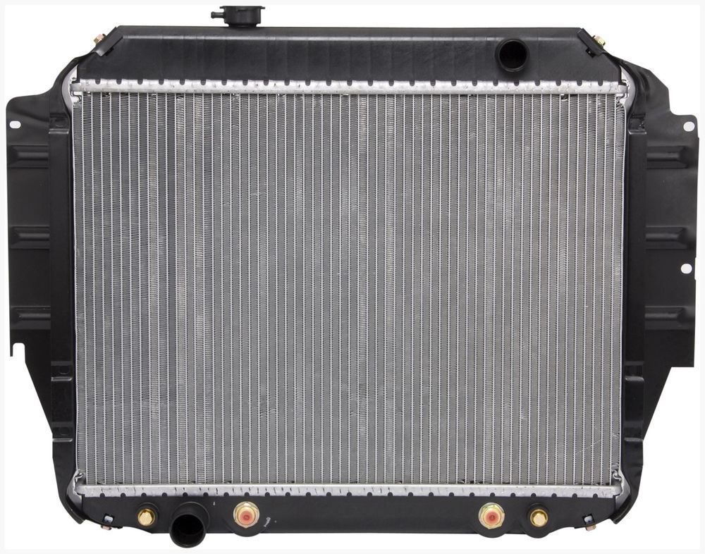 Foto de Radiador para Ford E-100 Econoline Club Wagon 1977 Marca APDI Nmero de Parte 8011333
