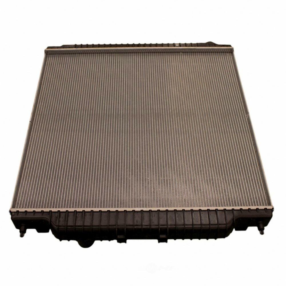 Foto de Radiador para Ford Excursion Ford F-250 Super Duty Ford F-350 Super Duty Ford F-450 Super Duty Ford F-550 Super Duty Ford F53 Ford F59 Marca MOTORCRAFT Parte #RAD-16