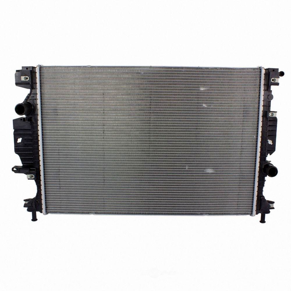 Foto de Radiador para Ford Fusion Lincoln MKZ Marca MOTORCRAFT N�mero de Parte RAD-167