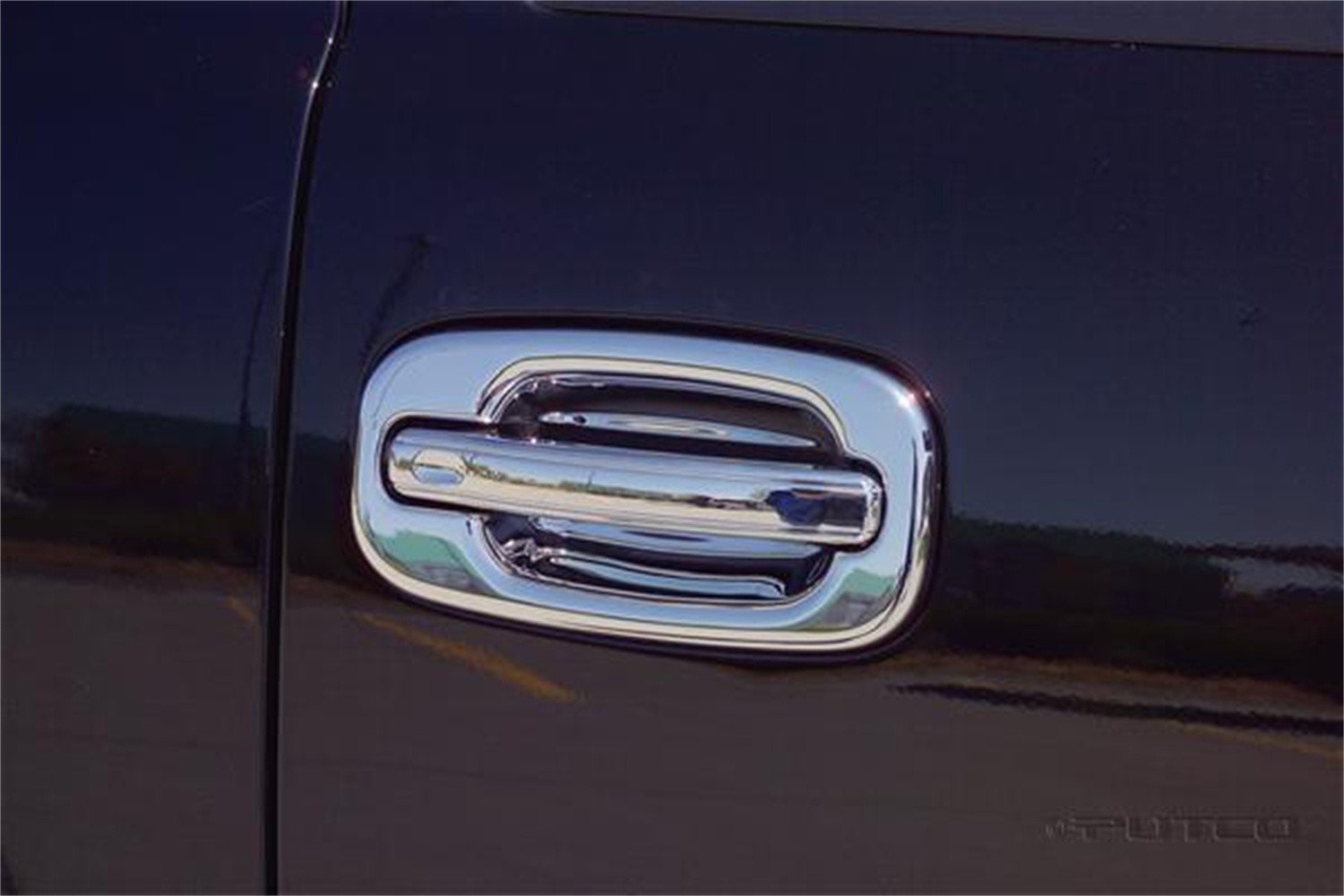 Foto de Cubierta de la manija exterior de la puerta  Chrome para Cadillac Escalade 2005 Marca PUTCO Número de Parte 400013