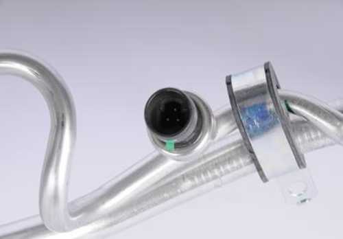 GM GENUINE PARTS - A/C Hose Assembly (Condenser To Evaporator) - GMP 23400788