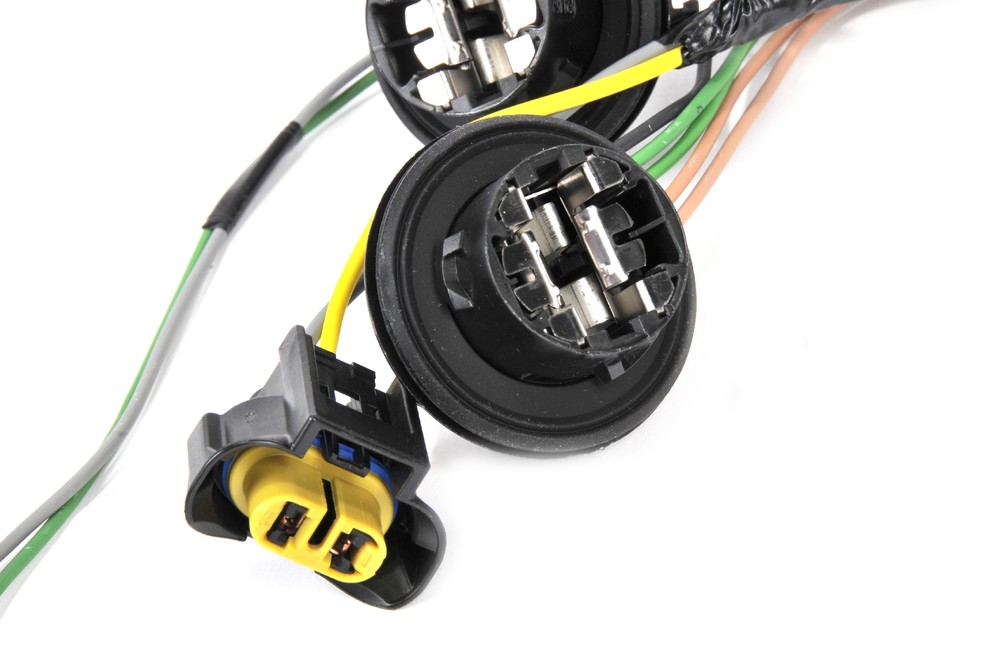 GM GENUINE PARTS CANADA - Headlight Wiring Harness - GMC 15841610