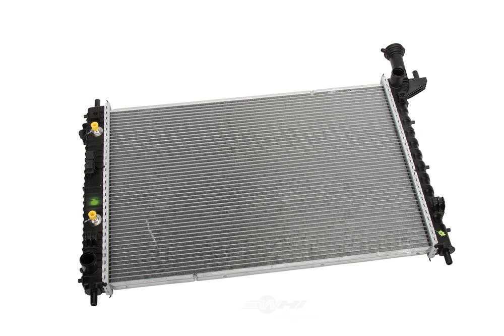 GM GENUINE PARTS CANADA 84079536 — Radiateur