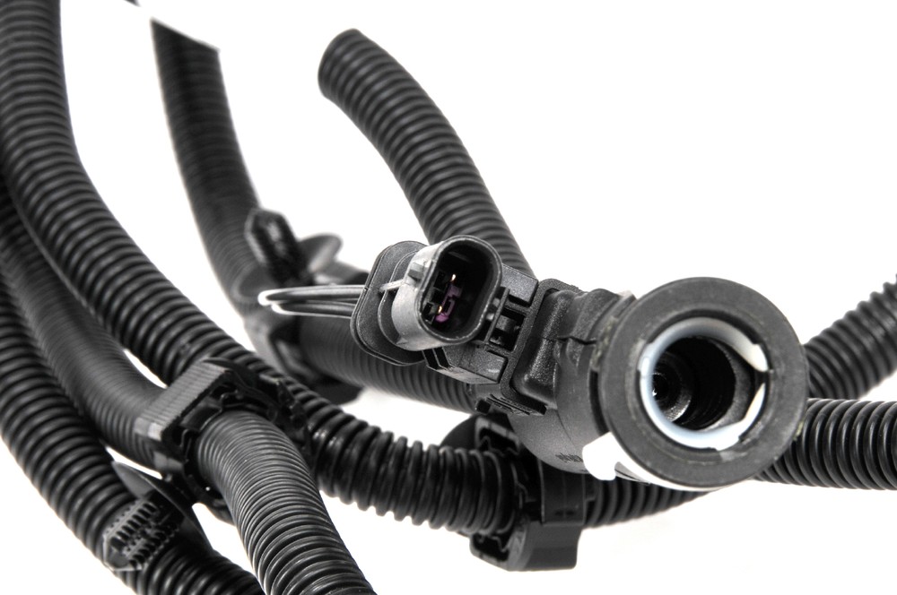 ACDELCO GM ORIGINAL EQUIPMENT - Diesel Exhaust Fluid (DEF) Injector Feed Line - DCB - 84164432