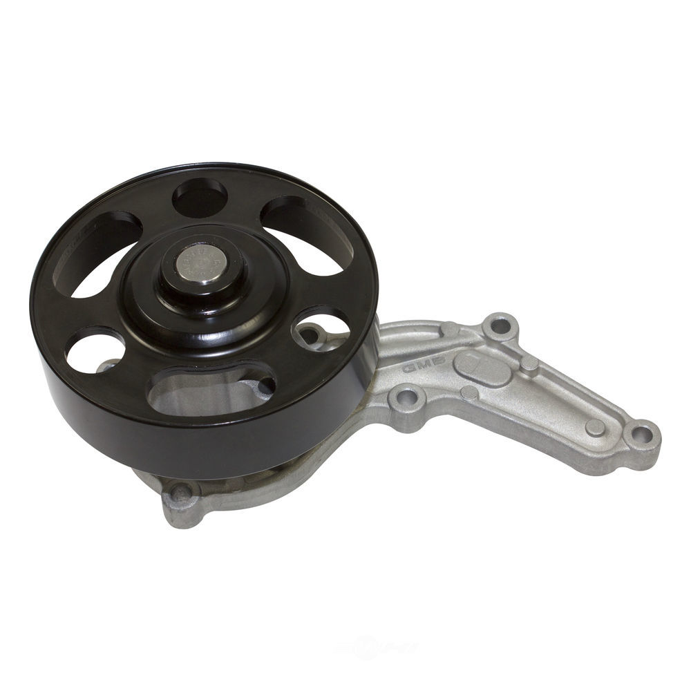 GMB 135-3050 — Pompe à eau du moteur