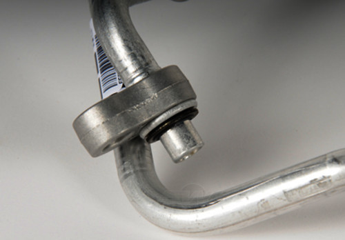 GM GENUINE PARTS - A/C Hose Assembly - GMP 15-33815
