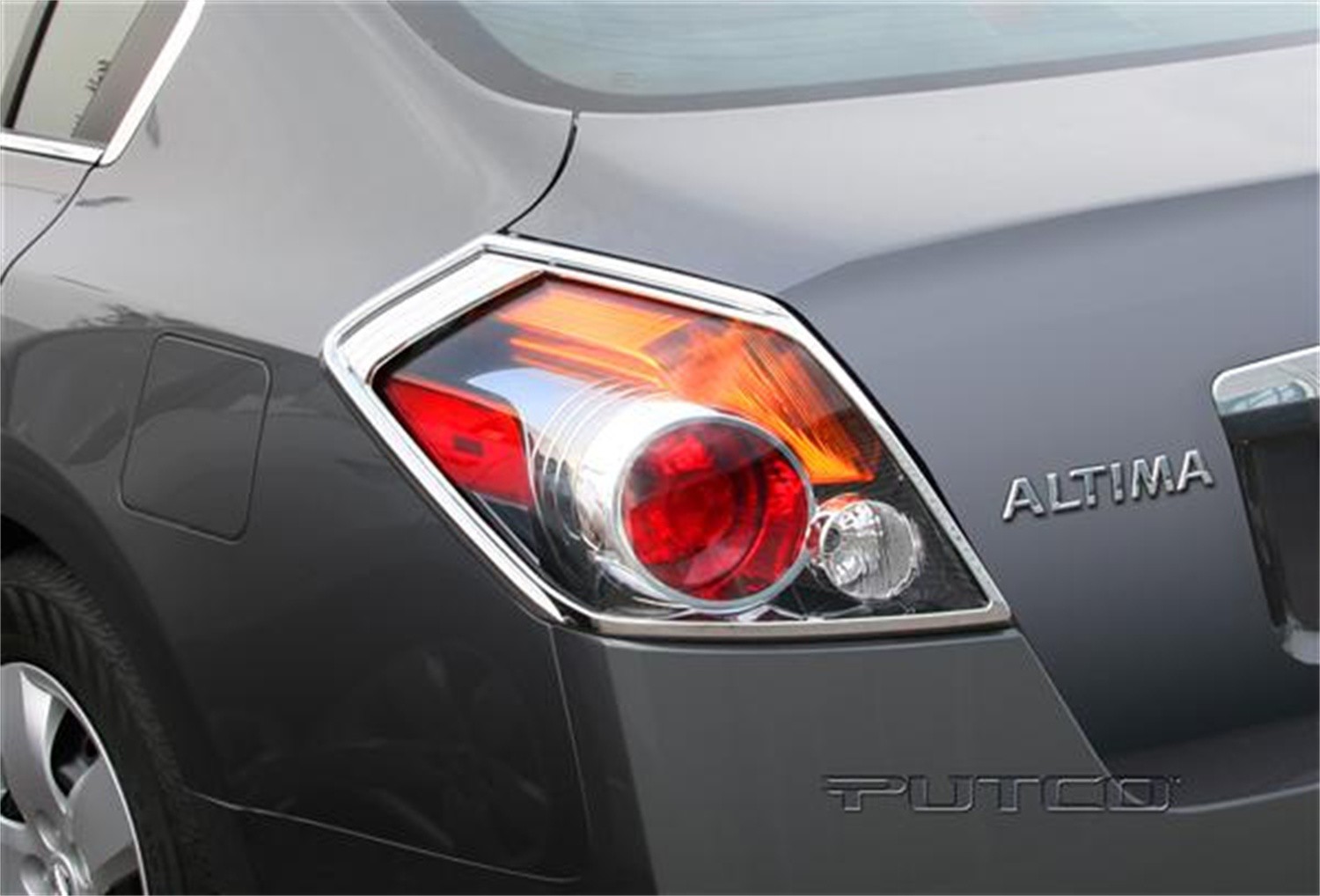 PUTCO - Chrome Tail Light Cover - PUT 400863