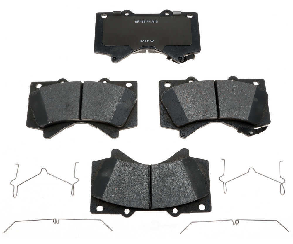 RAYBESTOS - R-Line Ceramic Disc Brake Pad Set (Front) - RAY MGD1303CH