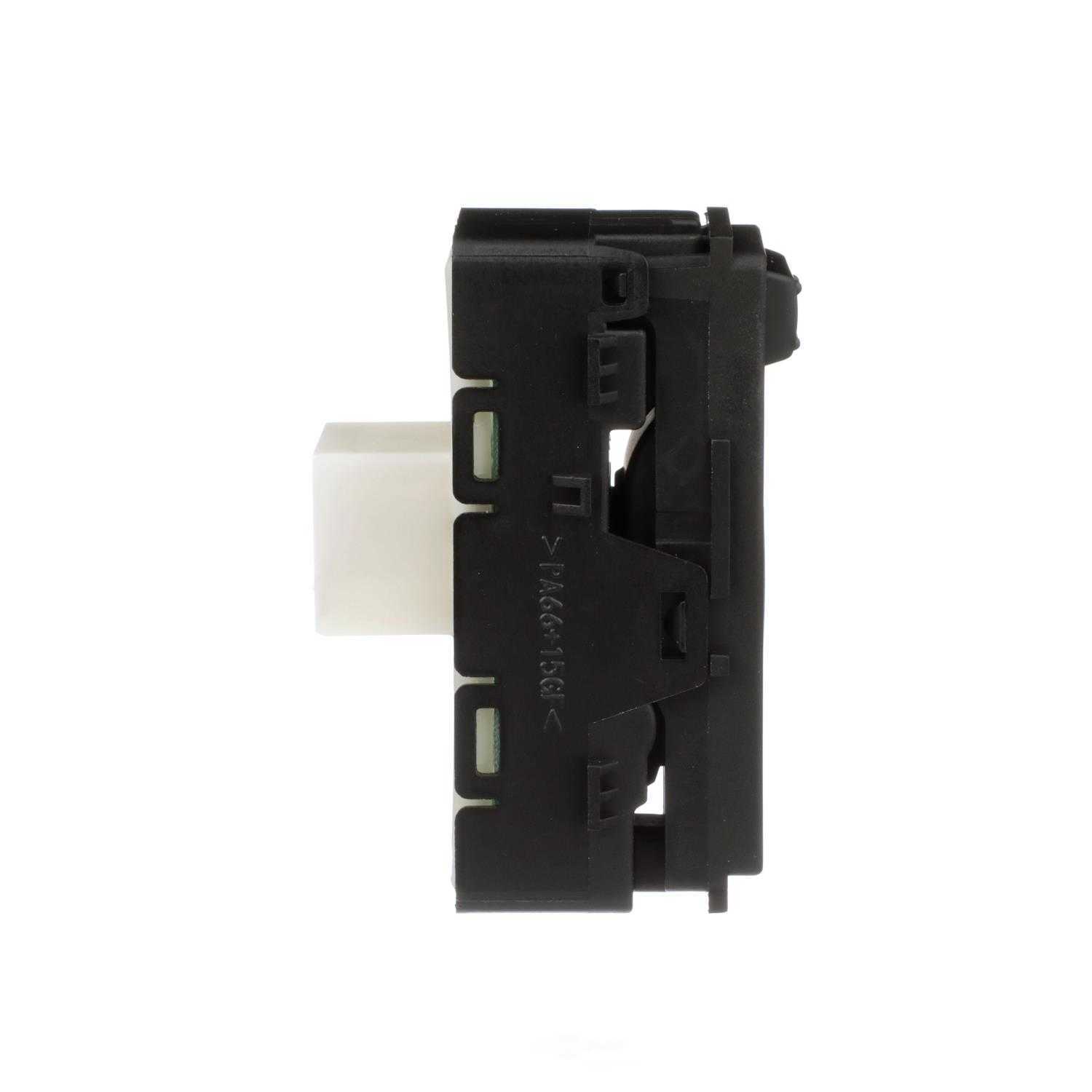 STANDARD MOTOR PRODUCTS - Door Lock Switch (Front Right) - STA DWS-1380