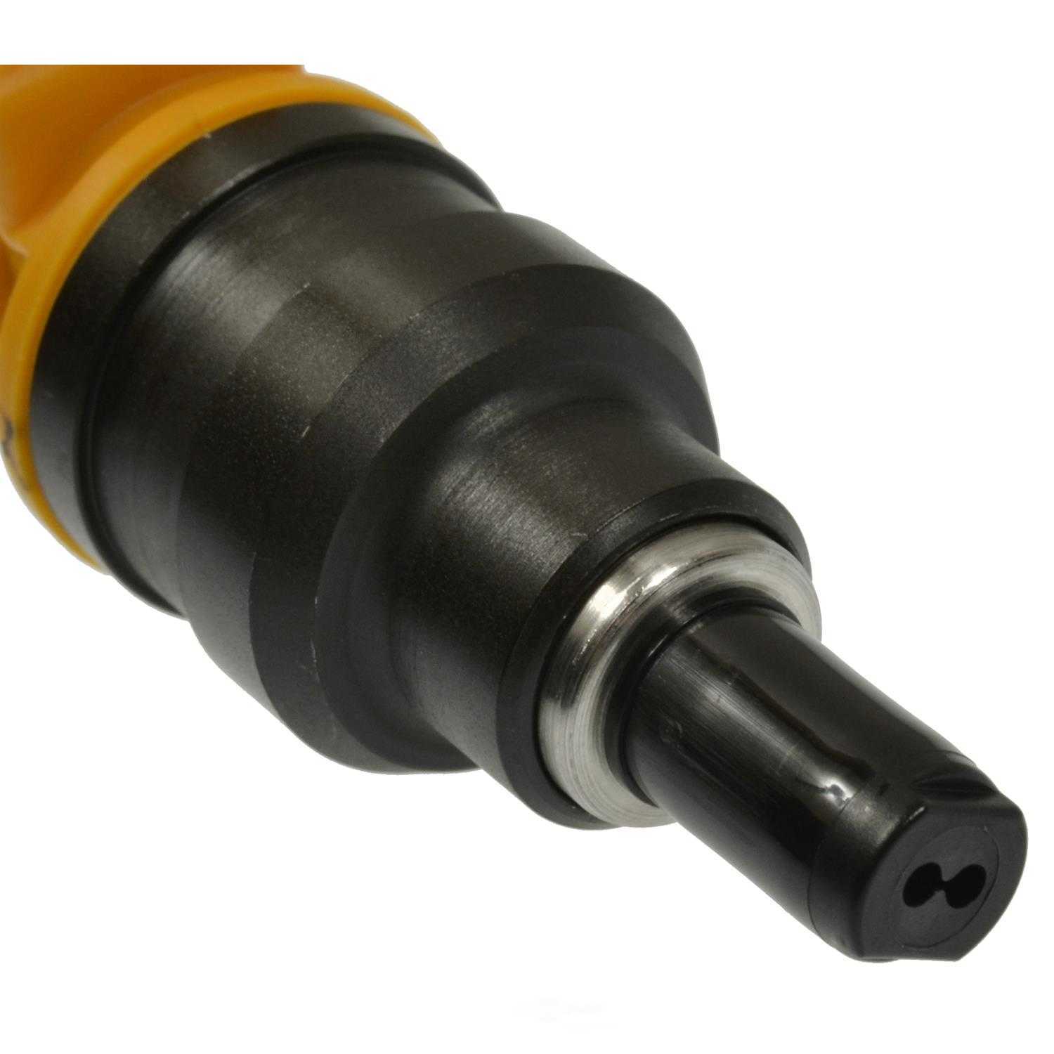 STANDARD MOTOR PRODUCTS - Fuel Injector - STA - fj121