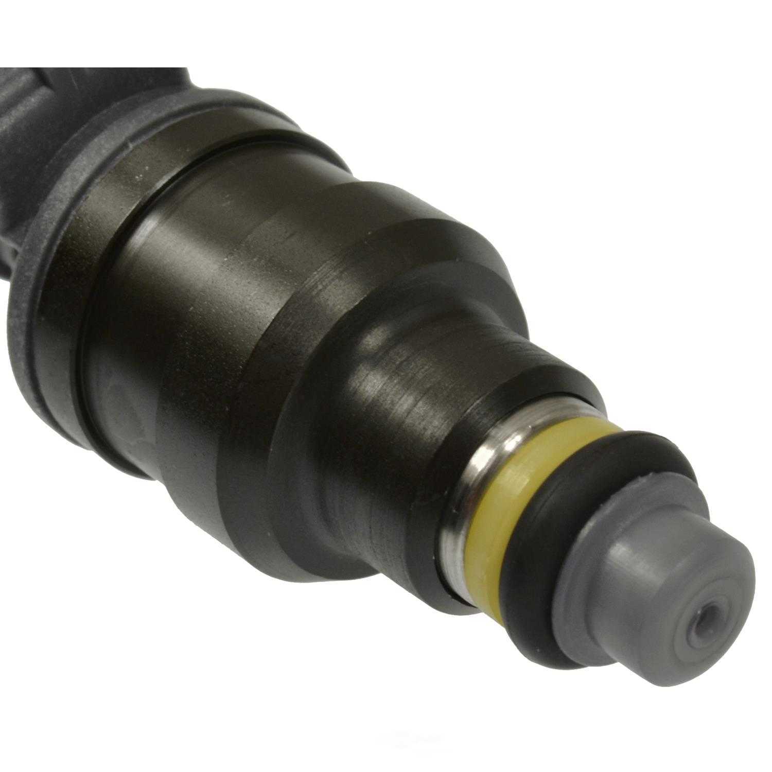 STANDARD MOTOR PRODUCTS - Fuel Injector - STA - fj212