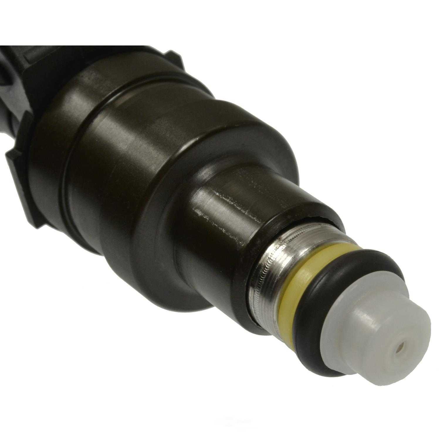 STANDARD MOTOR PRODUCTS - Fuel Injector - STA - fj684