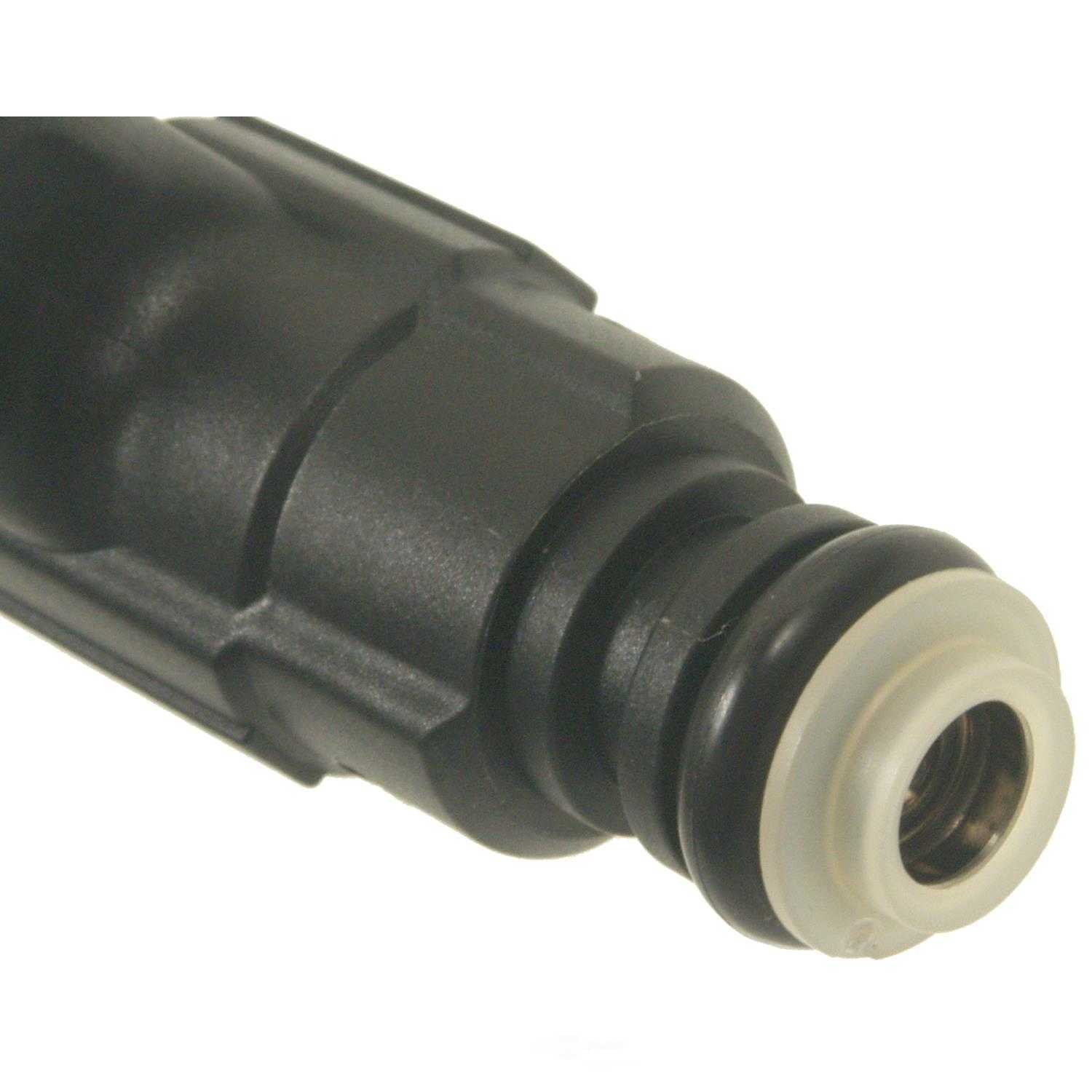 STANDARD MOTOR PRODUCTS - Fuel Injector - STA - fj967