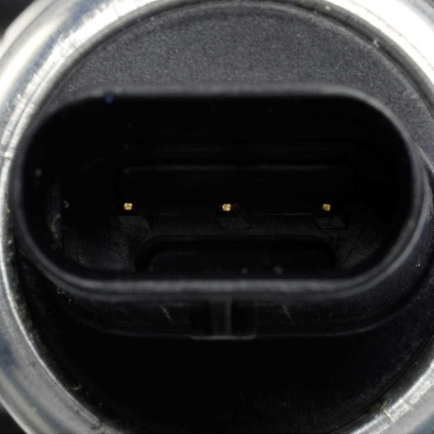 STANDARD MOTOR PRODUCTS - Engine Oil Pressure Switch - STA PS623