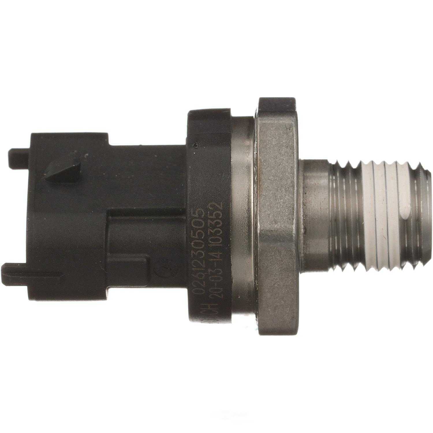 STANDARD MOTOR PRODUCTS - Engine Oil Pressure Sender With Light - STA PS657