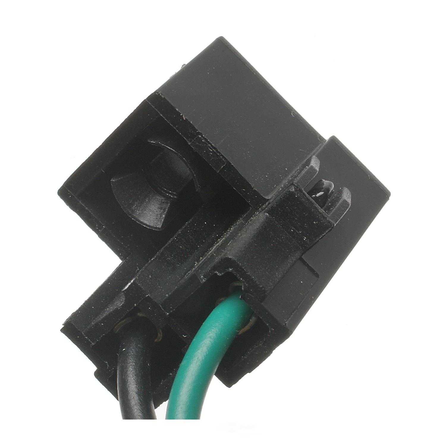 STANDARD MOTOR PRODUCTS - Headlight Connector - STA S-540
