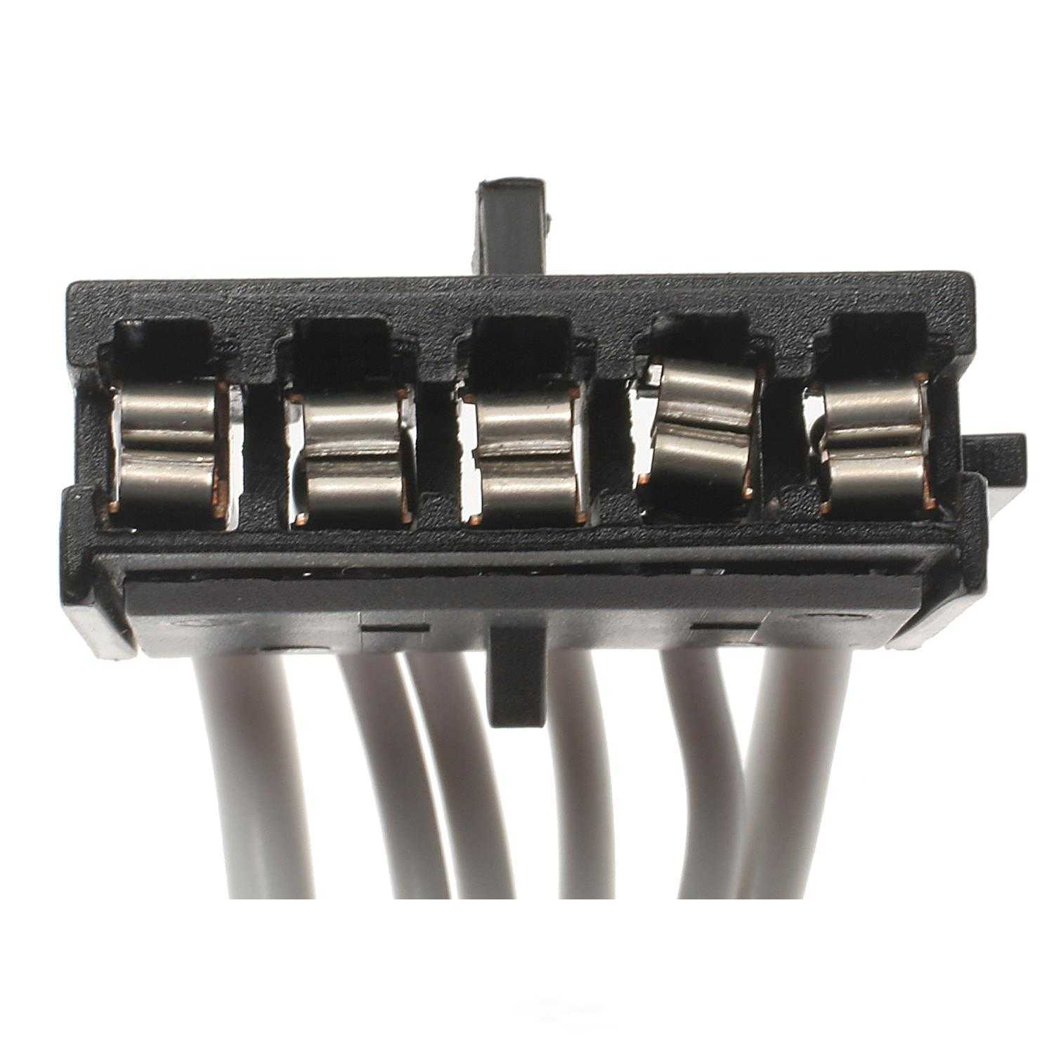 STANDARD MOTOR PRODUCTS - Auxiliary Engine Cooling Fan Relay Connector - STA S-615