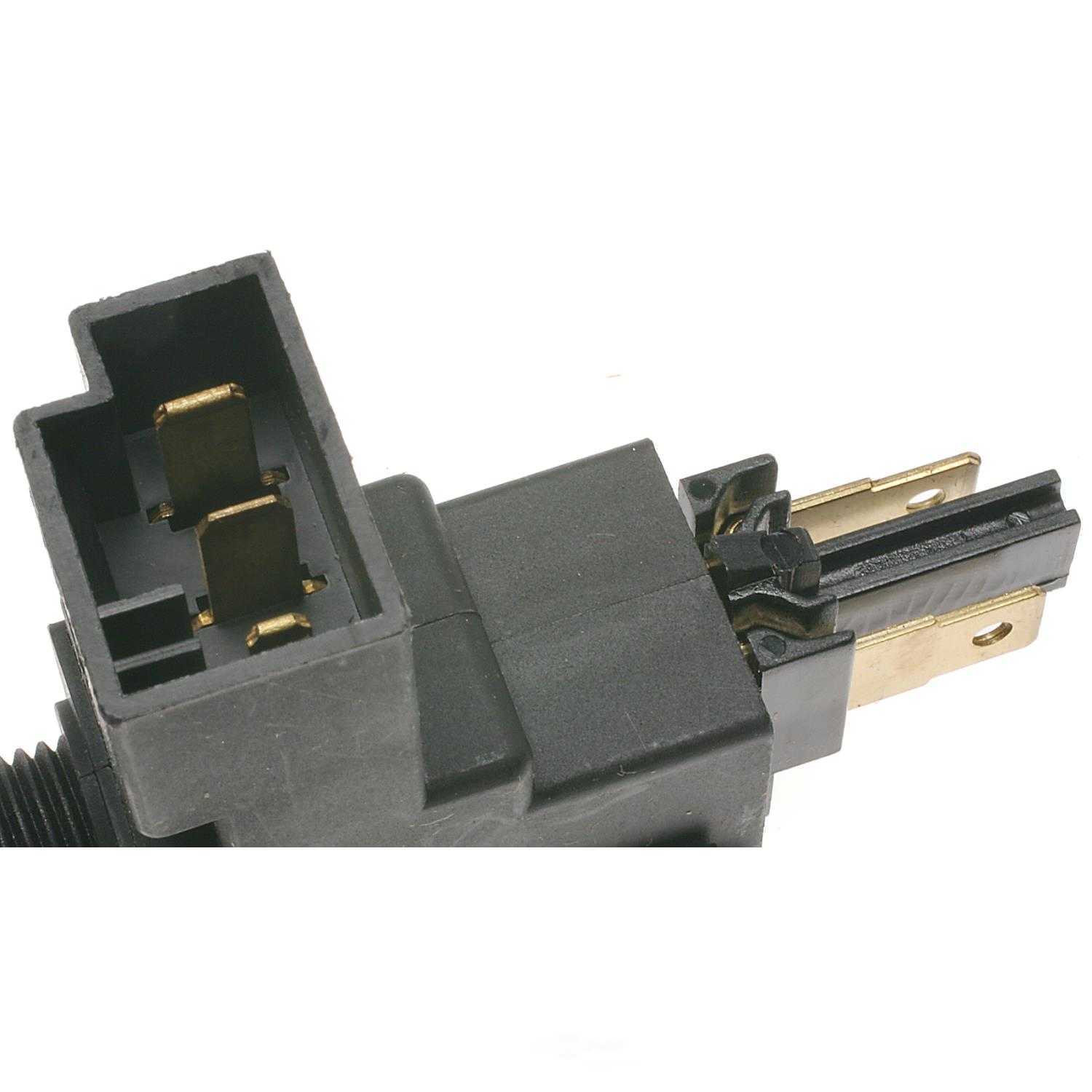 STANDARD MOTOR PRODUCTS - Brake Light Switch - STA - sls-132