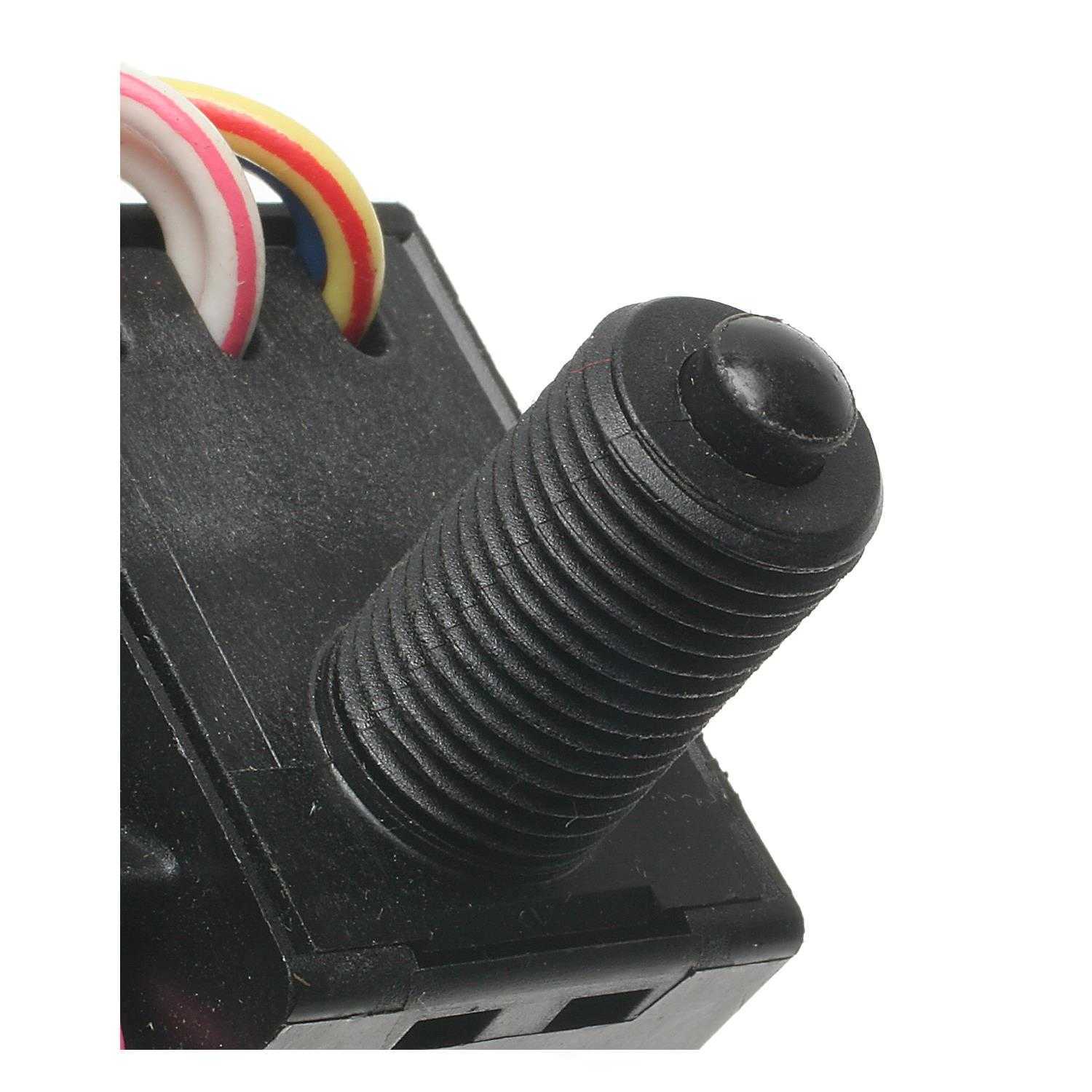 STANDARD MOTOR PRODUCTS - Brake Light Switch - STA - sls-177