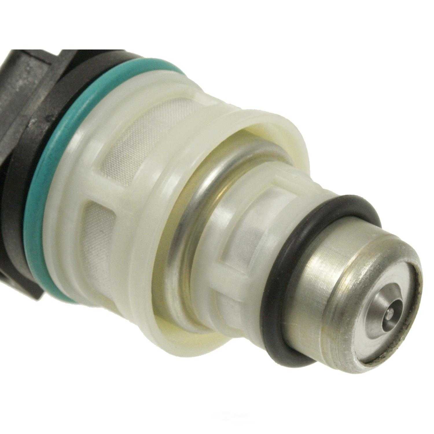 STANDARD MOTOR PRODUCTS - Fuel Injector - STA - tj54