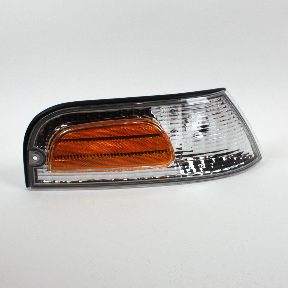 TYC - Capa Certified Parking / Side Marker Light (Front Right) - TYC 18-5095-01-9