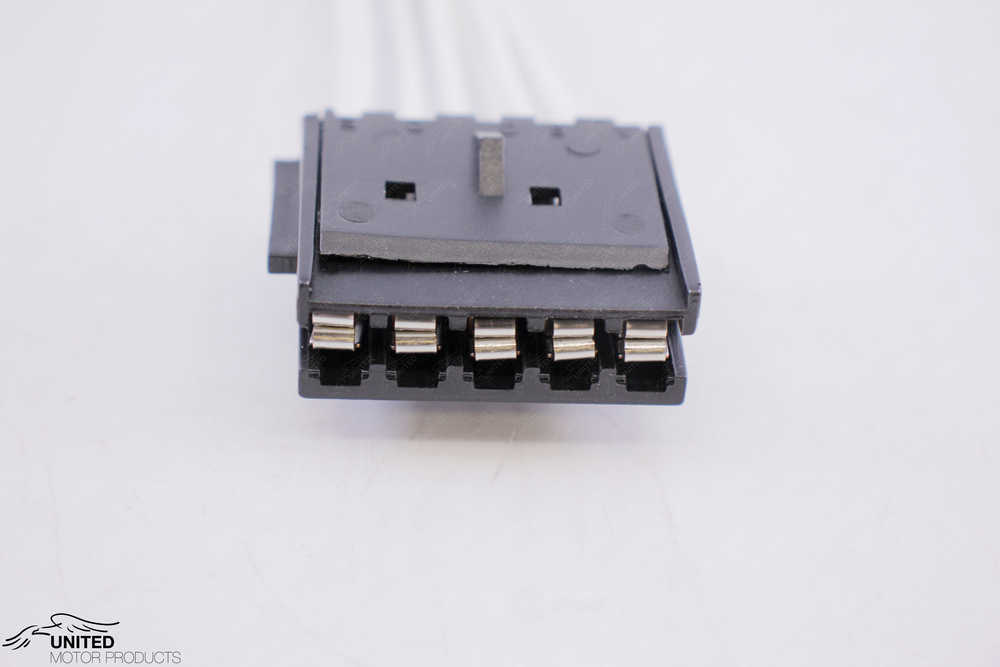 UNITED MOTOR PRODUCTS - Idle Speed Control Relay Connector - UIW CON-108